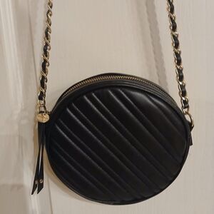 Express Black Round Faux Leather Quilted Crossbody Bag Gold Chain Strap Classic